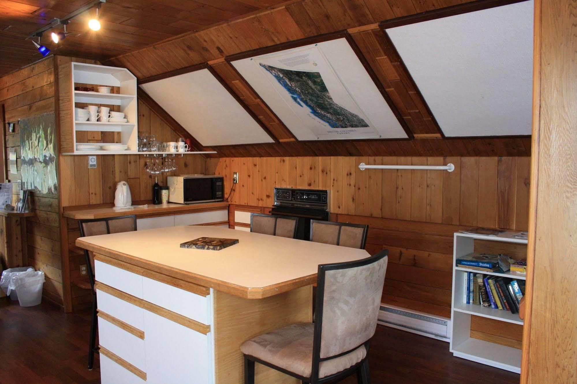 Orca Lodge Sointula Екстериор снимка