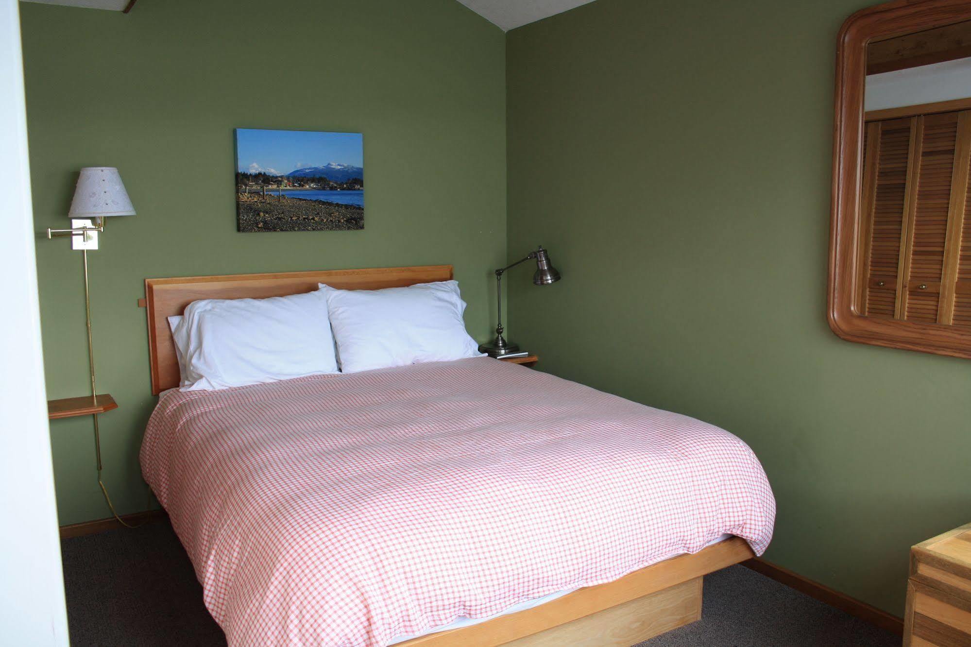 Orca Lodge Sointula Екстериор снимка